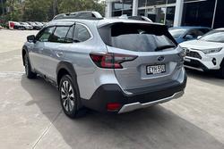 2022 Subaru Outback AWD Touring