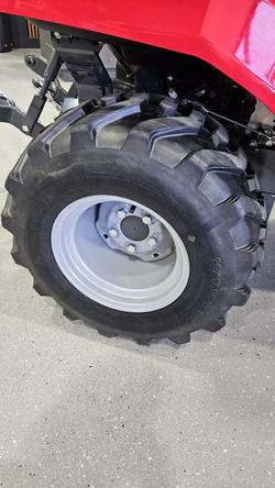 2025 Massey Ferguson 1Gc.25 Red