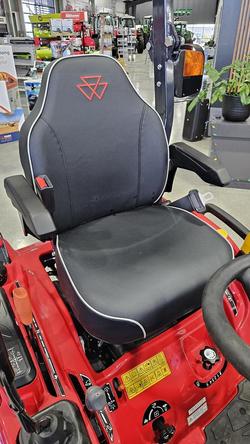 2025 Massey Ferguson 1Gc.25 Red