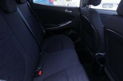 2016 Hyundai Accent Active