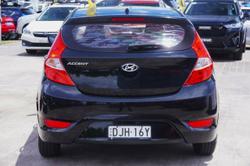 2016 Hyundai Accent Active