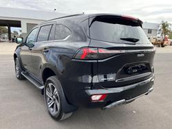 2025 Isuzu MU-X LS-T