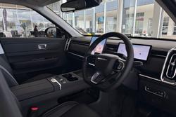 2025 Jaecoo J7 SHS Track