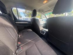 2020 Toyota Hilux SR5