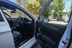 2016 Volkswagen Passat 132TSI Comfortline B8 MY16 Pure White