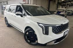 2024 Kia Carnival GT-Line