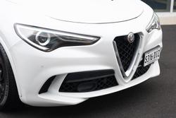 2019 Alfa Romeo Stelvio Quadrifoglio