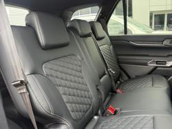 2025 Ford Everest Platinum