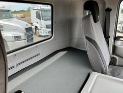 2023 UD Quon 460 Only 32329Klm 1505 Hours Suit New Byer $145500+Gst UD QUON 460 SINGLE DRIVE WHITE