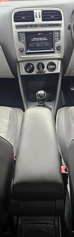 2016 Volkswagen Polo 81TSI beats 6R MY17 Deep Black