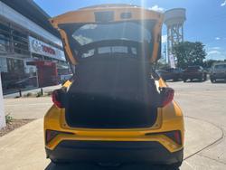 2022 Toyota C-HR Koba ZYX10R Hornet Yellow with Black Roof