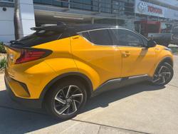 2022 Toyota C-HR Koba ZYX10R Hornet Yellow with Black Roof