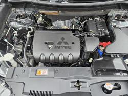 2021 Mitsubishi Outlander ES