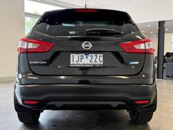2016 Nissan QASHQAI Ti