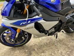 2015 Yamaha YZF-R1 Blue