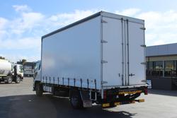 2015 Mitsubishi Fighter 1627 FUSO