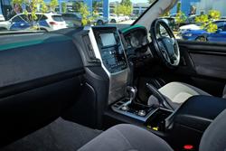 2017 Toyota Landcruiser GXL VDJ200R 4X4 Dual Range Glacier White