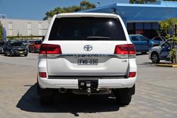 2017 Toyota Landcruiser GXL VDJ200R 4X4 Dual Range Glacier White