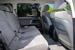 2017 Toyota Landcruiser GXL VDJ200R 4X4 Dual Range Glacier White