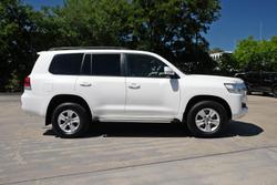 2017 Toyota Landcruiser GXL VDJ200R 4X4 Dual Range Glacier White