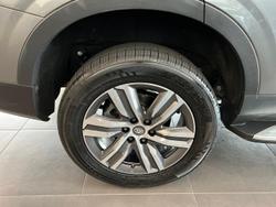 2020 LDV D90 Executive