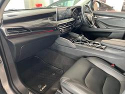 2020 LDV D90 Executive