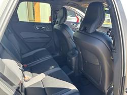 2022 Volvo XC60 Recharge Ultimate T8 Plug-In Hybrid