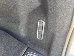 2022 Volvo XC60 Recharge Ultimate T8 Plug-In Hybrid