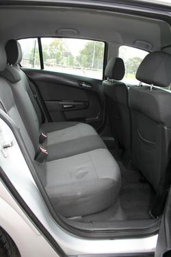 2006 Holden Astra CDX AH MY07 Silver Lightening