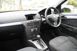 2006 Holden Astra CDX AH MY07 Silver Lightening