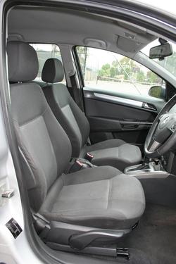 2006 Holden Astra CDX AH MY07 Silver Lightening