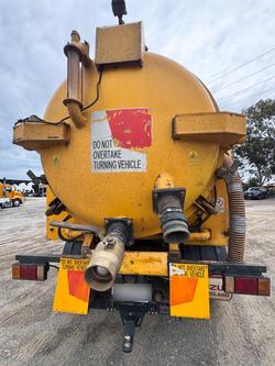 2018 Isuzu Ftr 150-260 4X2 Vac Truck