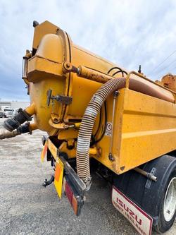 2018 Isuzu Ftr 150-260 4X2 Vac Truck