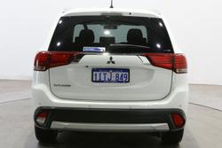 2016 Mitsubishi Outlander LS