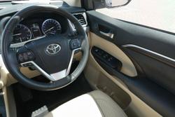 2014 Toyota Kluger Grande