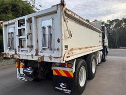 2011 Isuzu Cxy Giga WHITE