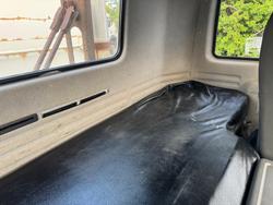 2011 Isuzu Cxy Giga WHITE