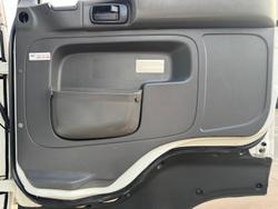 2011 Isuzu Cxy Giga WHITE