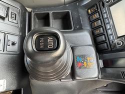 2011 Isuzu Cxy Giga WHITE