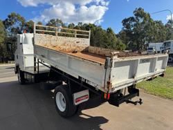 2013 Isuzu Frr 600 WHITE