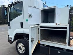 2013 Isuzu Frr 600 WHITE