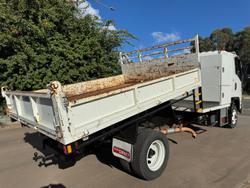 2013 Isuzu Frr 600 WHITE