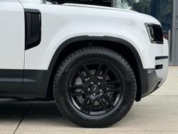 2021 Land Rover Defender 110 D300 SE L663 MY22 AWD Fuji White