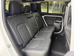 2021 Land Rover Defender 110 D300 SE L663 MY22 AWD Fuji White