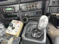 2011 Hino 700 Series SS2848 WHITE