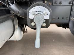 2011 Hino 700 Series SS2848 WHITE