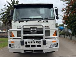 2011 Hino 700 Series SS2848 WHITE
