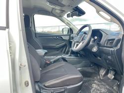 2023 Isuzu D-MAX SX MY23 4X4 Dual Range Mineral White