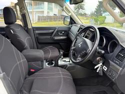 2016 Mitsubishi Pajero GLX