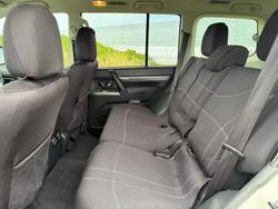 2016 Mitsubishi Pajero GLX